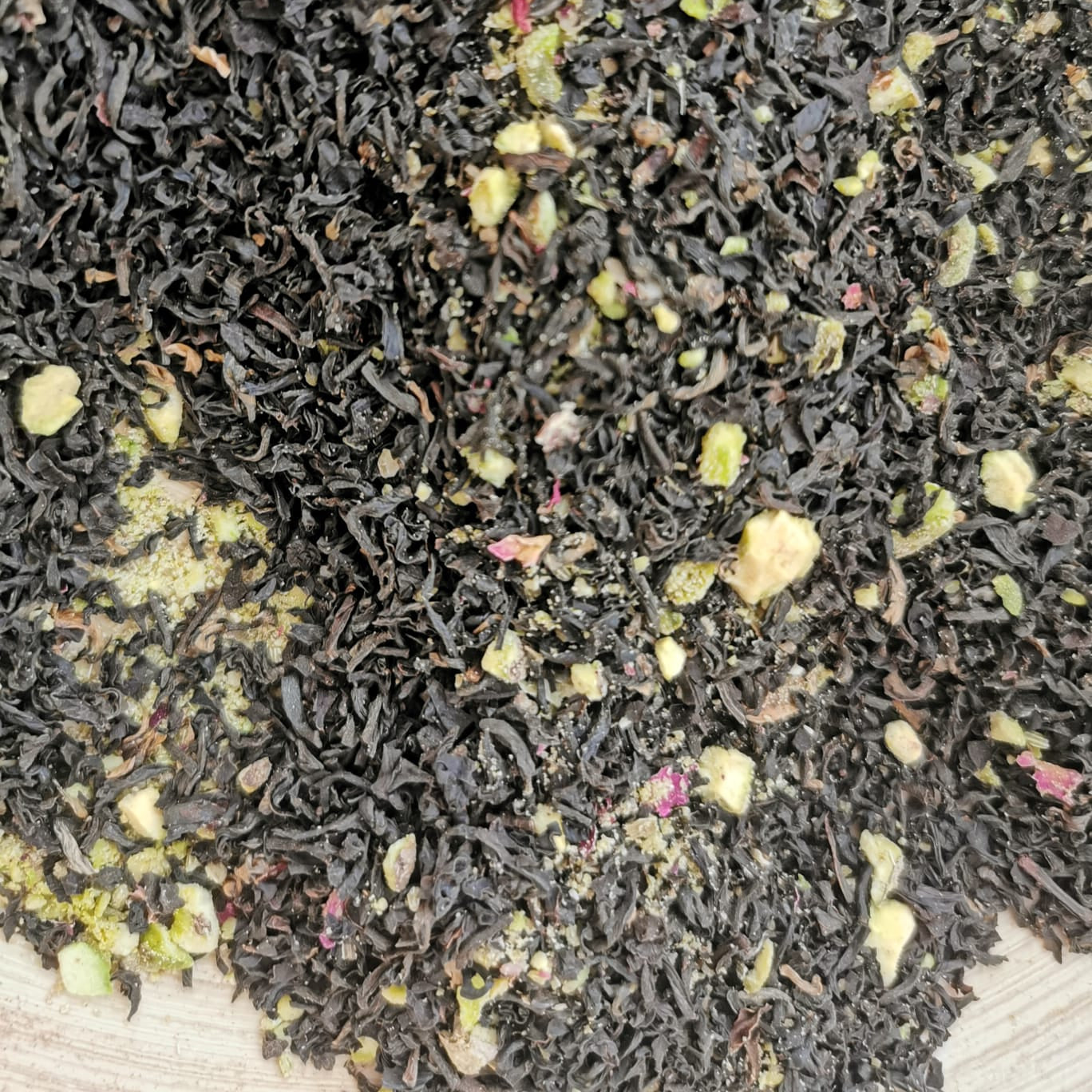 Eastern Bloom (Pistachio & Saffron Chai)